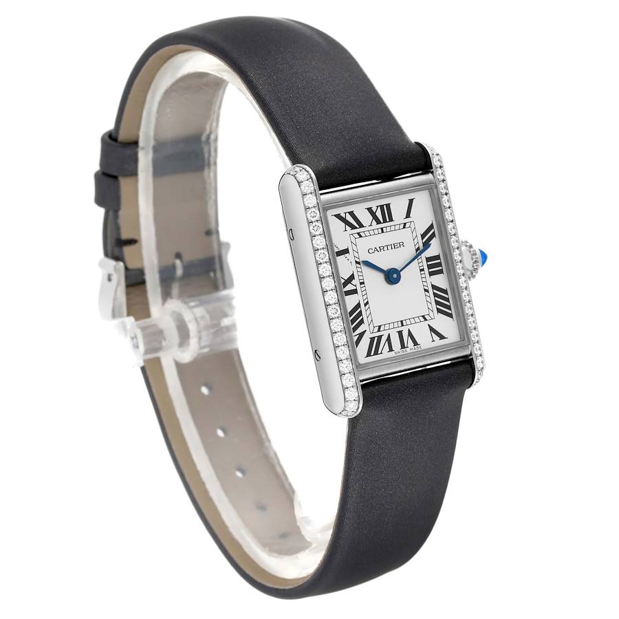 Montre réplique pour femme : Cartier Tank Must, petit modèle, lunette sertie de diamants, acier, W4TA0016 — inestimable – Photo 3