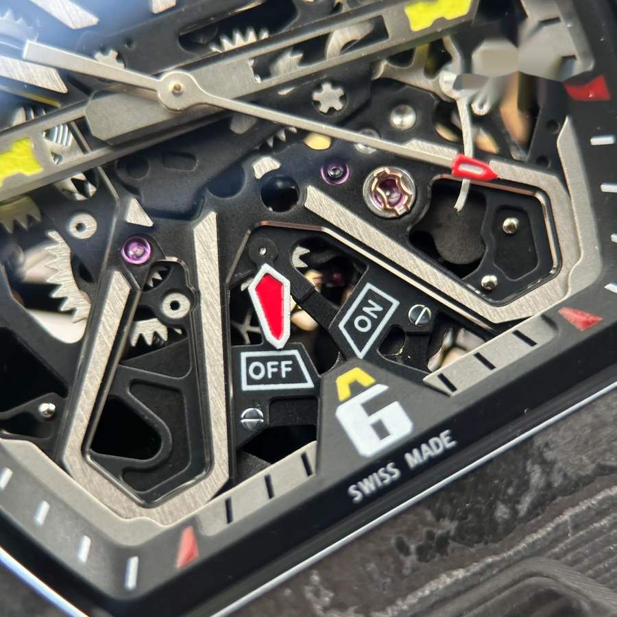 Montre réplique : Richard Mille RM 35-03 Rafael Nadal, carbone, 43,2 mm X 50 mm — parmi nos meilleures ventes – Photo 8