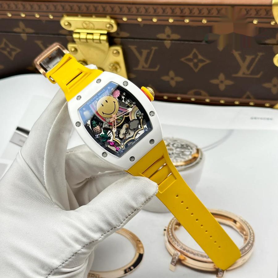 Montre réplique : Richard Mille RM 88, automatique, tourbillon, Smiley, céramique blanche, 48.15 X 39,74 mm — élégante – Photo 2