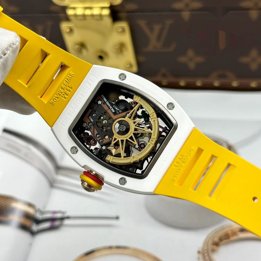 Montre réplique : Richard Mille RM 88, automatique, tourbillon, Smiley, céramique blanche, 48.15 X 39,74 mm — élégante – Photo 11