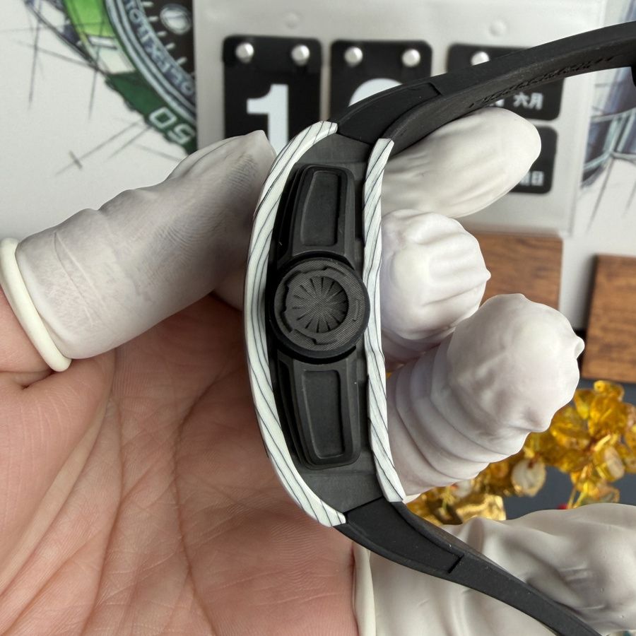 Montre réplique : Richard Mille RM 61-01 Yohan Blake Ultimate, édition, mouvement Vaucher, 42,7 mm X 50,23 mm — qui attire le regard – Photo 8