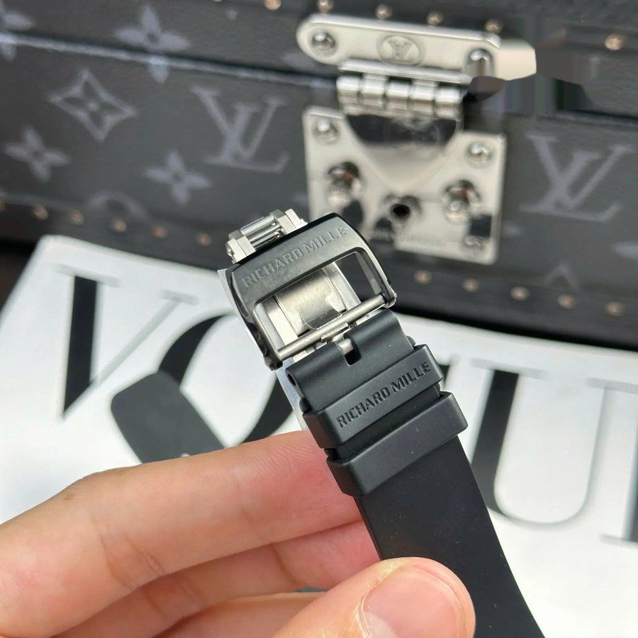 Montre réplique : Richard Mille RM 61-01 Yohan Blake, vert, céramique noire, bracelet en caoutchouc, ZF 42,7 mm X 50,23 mm — fantastique – Photo 12