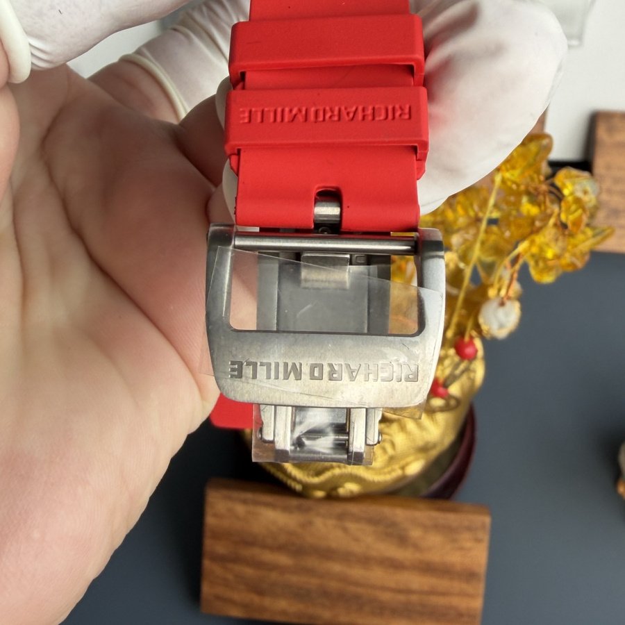 Montre réplique : Richard Mille RM 11-03, rouge, Quartz TPT, automatique, chronographe, 49.94 X 44,5 mm — d’une grande finesse – Photo 9