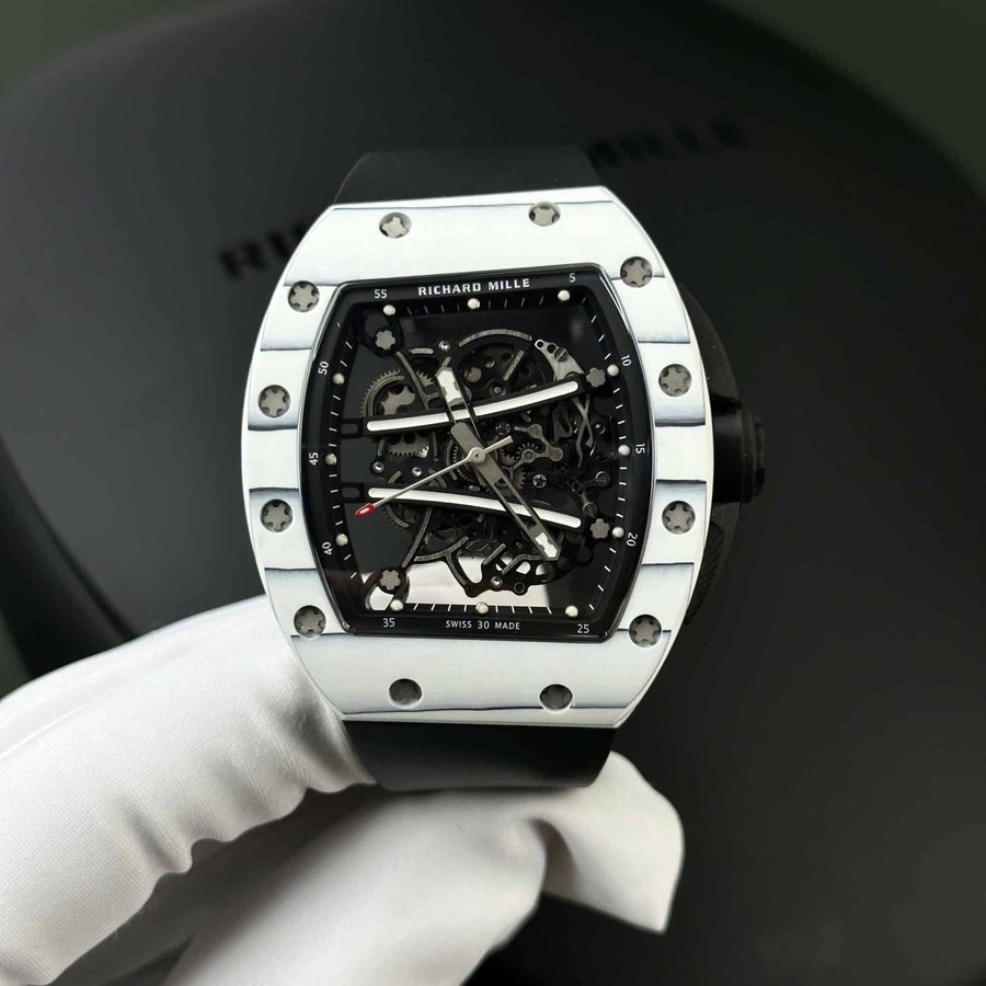 Montre réplique : Richard Mille RM 61-01 Yohan Blake, carbone, 42.7 X 50,2 mm — glamour – Photo 1