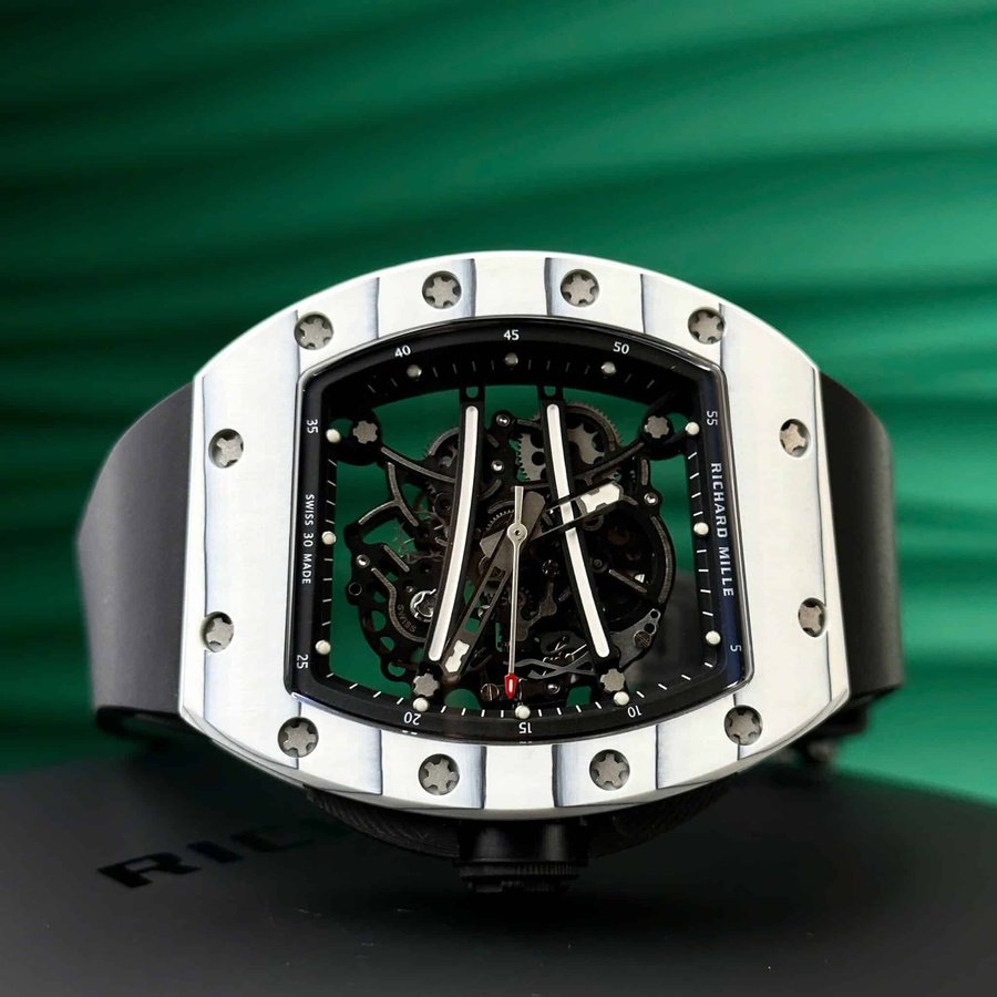 Montre réplique : Richard Mille RM 61-01 Yohan Blake, carbone, 42.7 X 50,2 mm — glamour – Photo 3