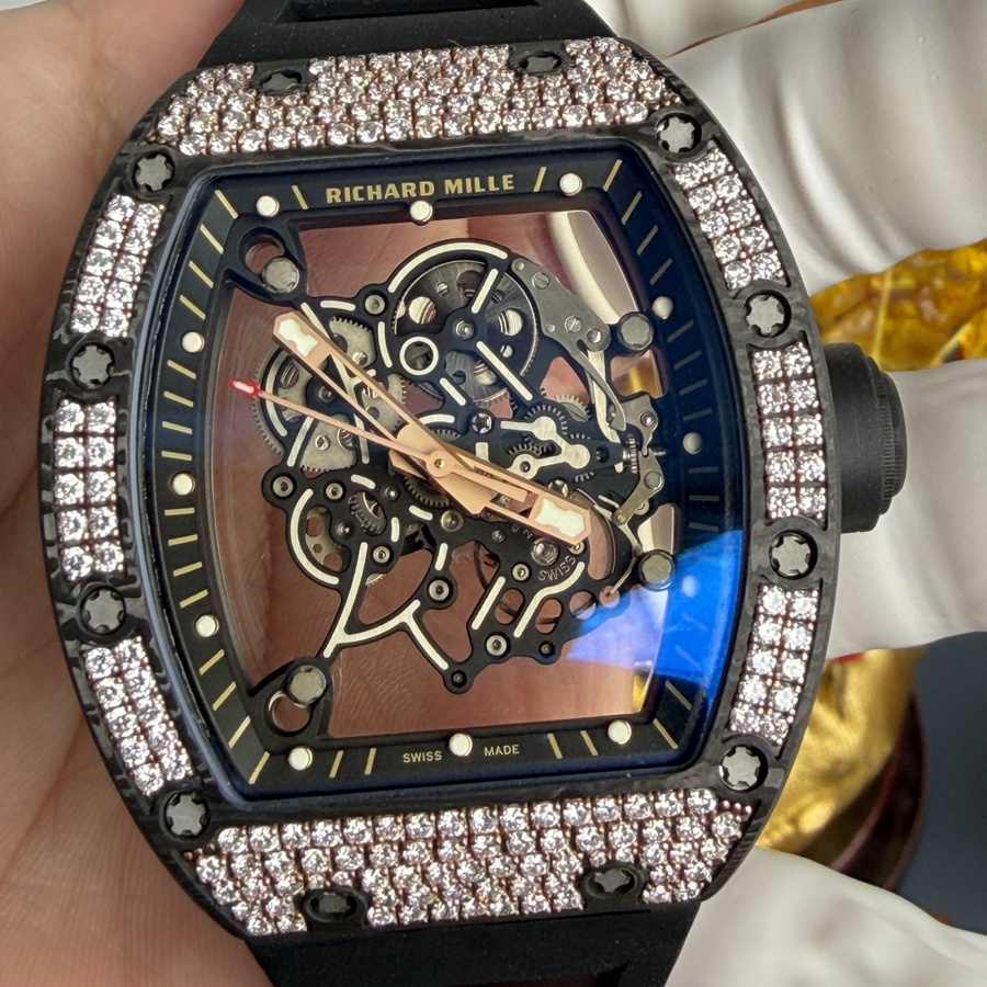 Montre réplique : Richard Mille RM 055, or rose, personnalisée, Carbon TPT CVD, diamants, mouvement Vaucher, 42,7 mm X 49,9 mm — recherchée – Photo 5