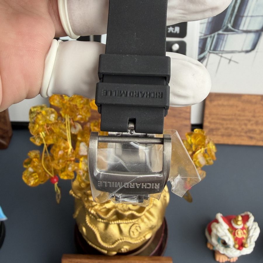 Montre réplique : Richard Mille RM 61-01 Yohan Blake, vert, /, jaune, cadran, céramique noire, mouvement Vaucher, 42,7 mm X 50,23 mm — actuelle – Photo 10