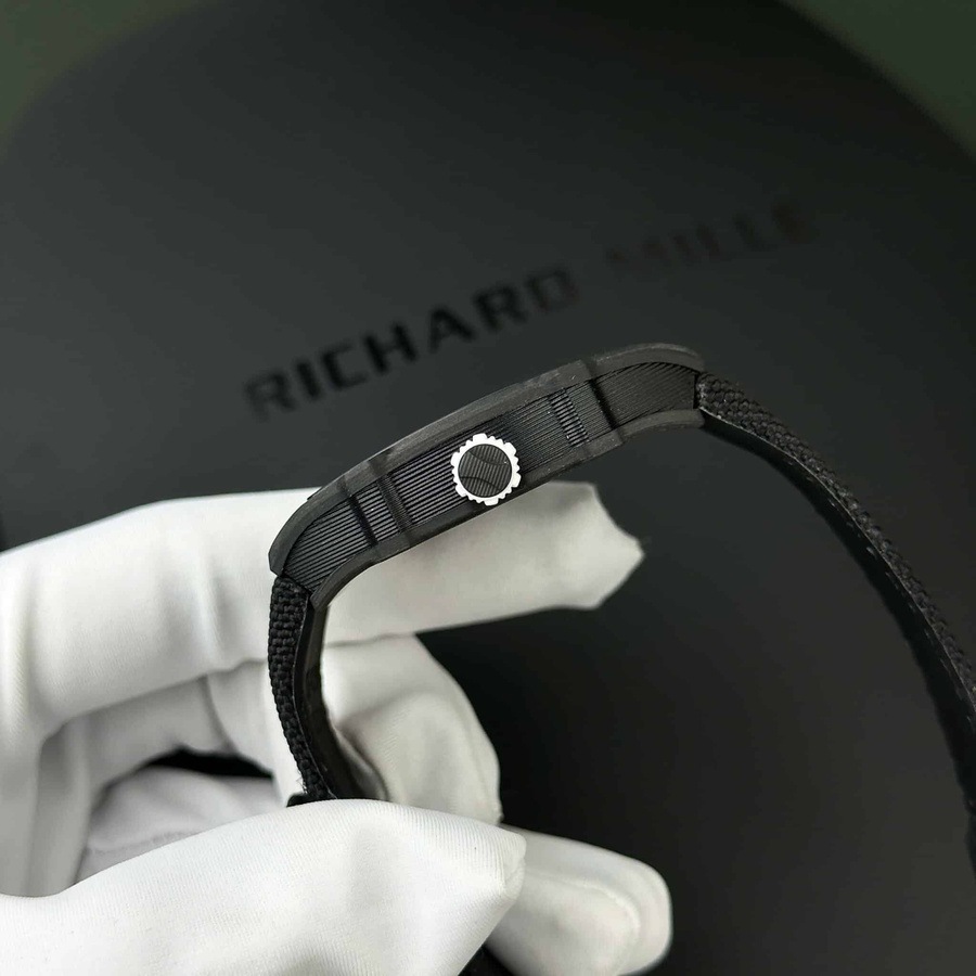 Montre réplique : Richard Mille RM 27-05 Rafael Nadal, carbone noir, fibre, 37.25×47,25 mm — légendaire – Photo 7