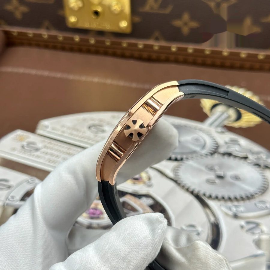 Montre réplique : Richard Mille RM67-01, or rose, extra-plate, sertissage intermédiaire, moissanites, 38,7 mm X 47,5 mm — luxueuse – Photo 12