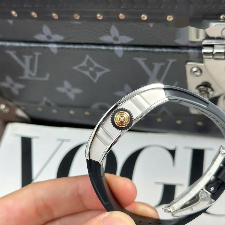 Montre réplique : Richard Mille RM 07-01, blanc, boîtier, avec, oxydes de zirconium, et, noir, Onyx, cadran, ZF 45.32 X 32,3 mm — nouveauté – Photo 7