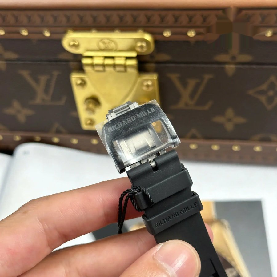Montre réplique : Richard Mille RM 35-01 Rafael Nadal, noir, Carbon TPT ZF V3 49,94 mm X 44,5 mm — parfaite – Photo 15