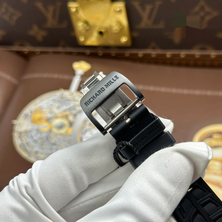 Montre réplique : Richard Mille RM 055 Bubba Watson, céramique noire, ZF 42,7 mm — prestigieuse – Photo 11