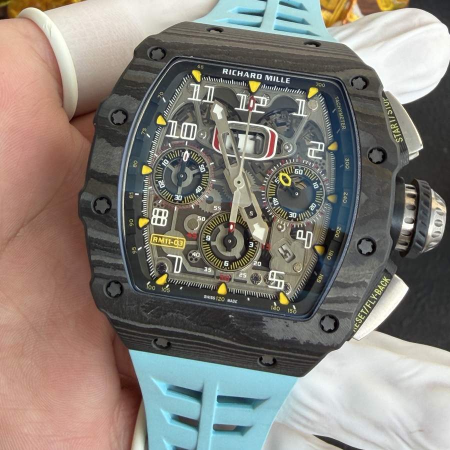 Montre réplique : Richard Mille RM 11-03, noir, Carbon TPT, automatique, chronographe, 49.94 X 44,5 mm — ultra-luxueuse – Photo 3