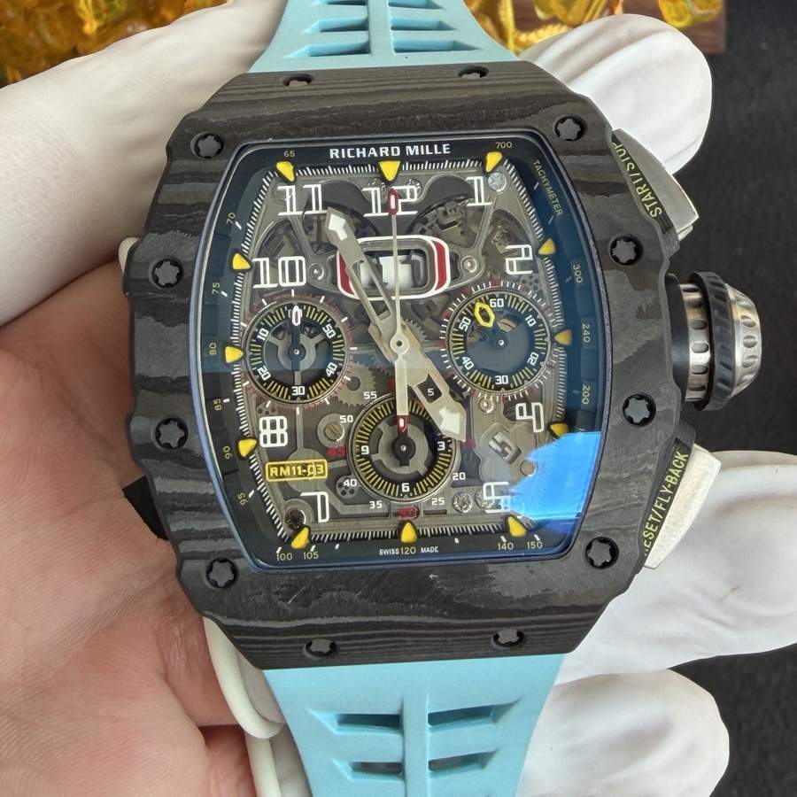 Montre réplique : Richard Mille RM 11-03, noir, Carbon TPT, automatique, chronographe, 49.94 X 44,5 mm — ultra-luxueuse – Photo 4