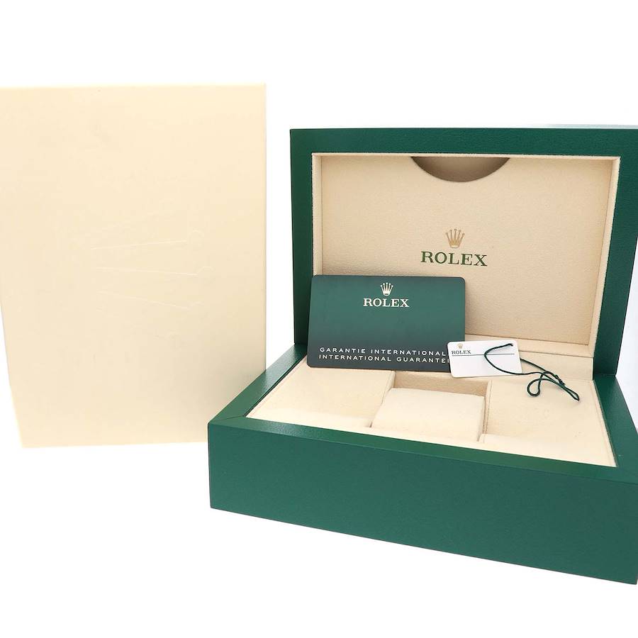 Montre réplique pour homme : Rolex Datejust, acier et or blanc, cadran vert menthe, 126234 — éprouvée – Photo 8