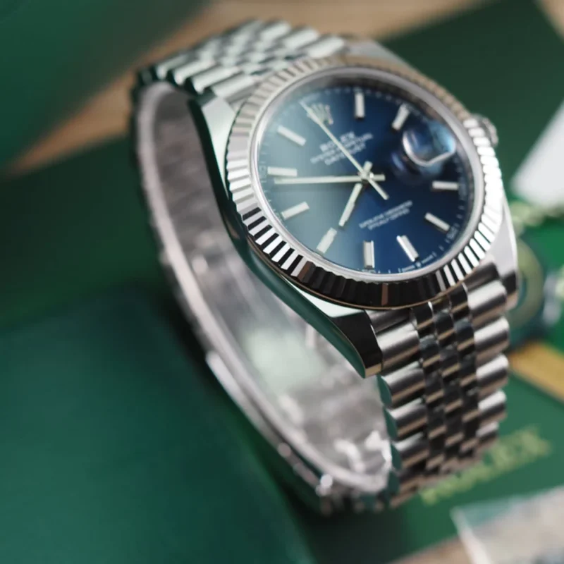 Montre réplique : Rolex Datejust 41 mm, cadran bleu — élégante – Photo 3