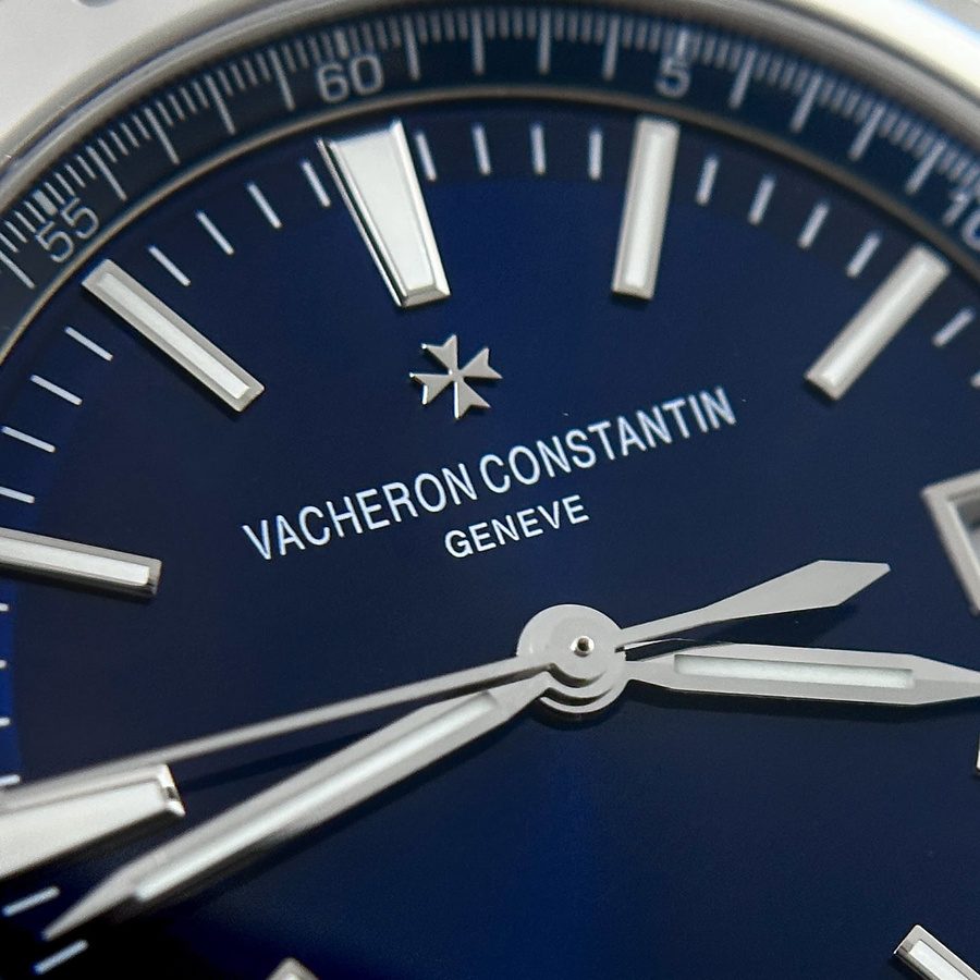 Montre réplique : Vacheron Constantin Overseas 4500V, cadran bleu, 41 mm — parfaite – Photo 5