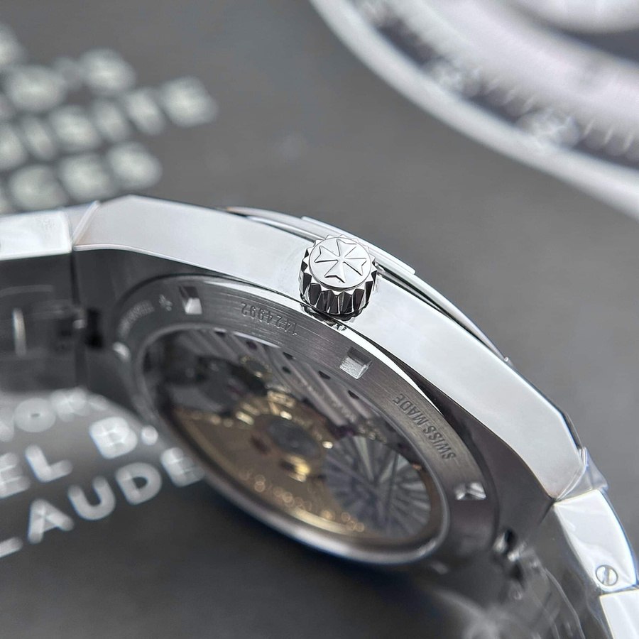 Montre réplique : Vacheron Constantin Overseas 4500V, cadran bleu, 41 mm — parfaite – Photo 6