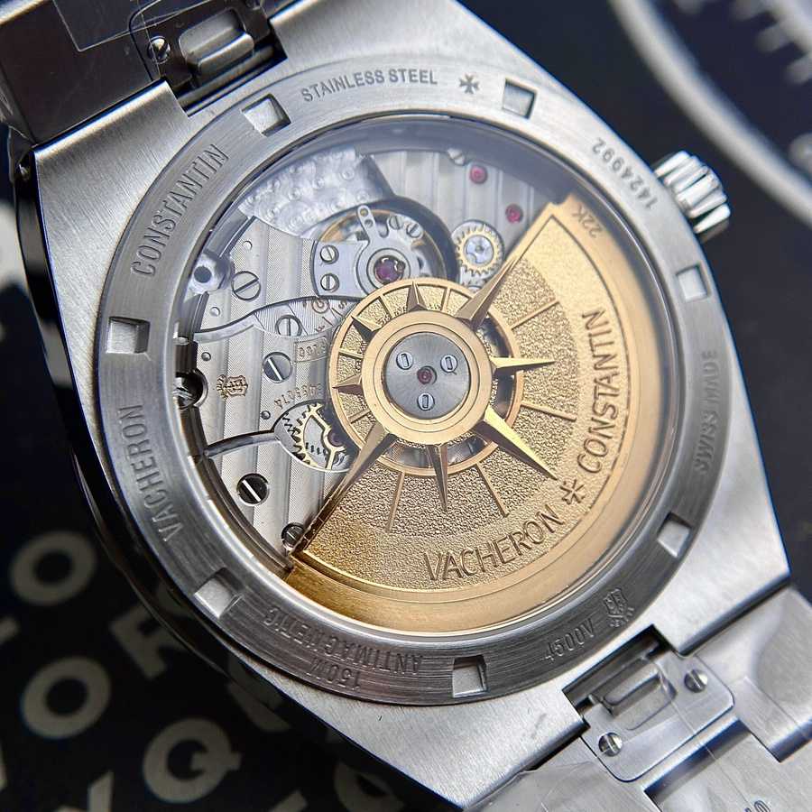 Montre réplique : Vacheron Constantin Overseas 4500V, cadran bleu, 41 mm — parfaite – Photo 8