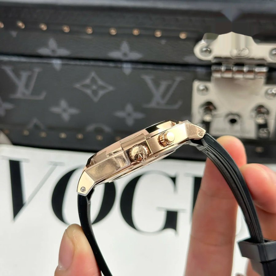Montre réplique : Vacheron Constantin Overseas, double fuseau horaire, 47450/000r-9404, or rose, cadran blanc, bracelet en caoutchouc, 42 mm — à prix raisonnable – Photo 7