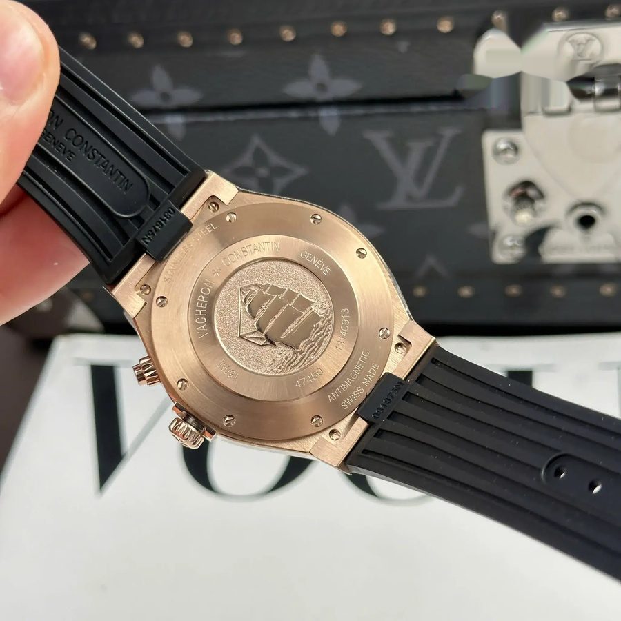 Montre réplique : Vacheron Constantin Overseas, double fuseau horaire, 47450/000r-9404, or rose, cadran blanc, bracelet en caoutchouc, 42 mm — à prix raisonnable – Photo 8